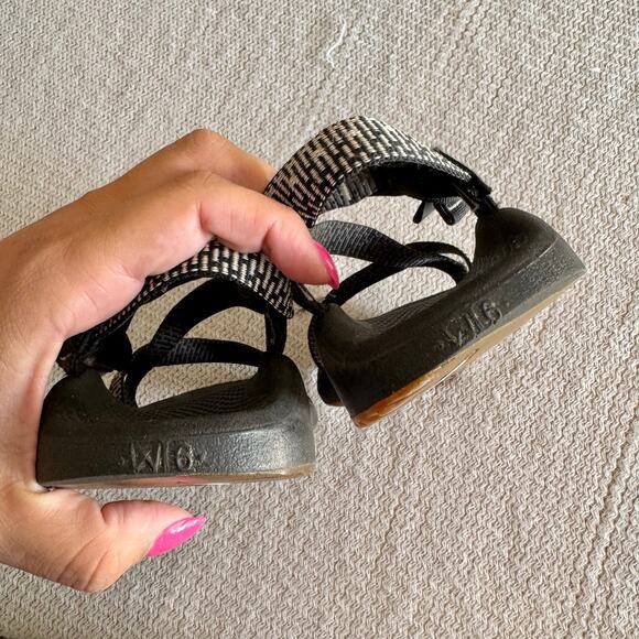 Chaco Black and White Printed ZX/2 Cloud Strappy Sandals Size 6 Gorp Outdoor - Picture 7 of 10
